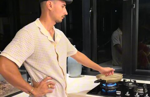 Potret Dapur dan Meja Makan Rumah Jessica Iskandar/ Youtube Jessica Iskandar