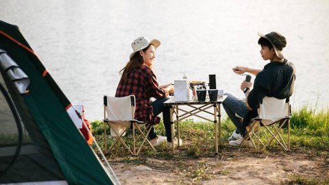 Belajar dari Kasus Glamping di Posong, Temanggung: Panduan Food Safety dan Cara Aman Bawa & Olah Makanan di Alam Terbuka (Photo by Bulat Khamitov on Pexels)