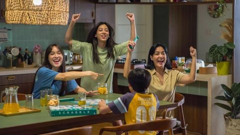 Lulu Tobing kembali lewat film Yang Lain Boleh Hilang Asal Kau Jangan, tentang kisah pilu seorang ibu yang berjuang merawat kenangan dan melawan lupa.