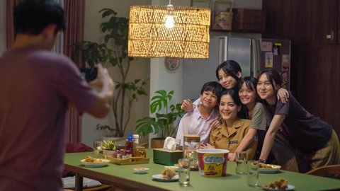Lulu Tobing kembali lewat film Yang Lain Boleh Hilang Asal Kau Jangan, tentang kisah pilu seorang ibu yang berjuang merawat kenangan dan melawan lupa.