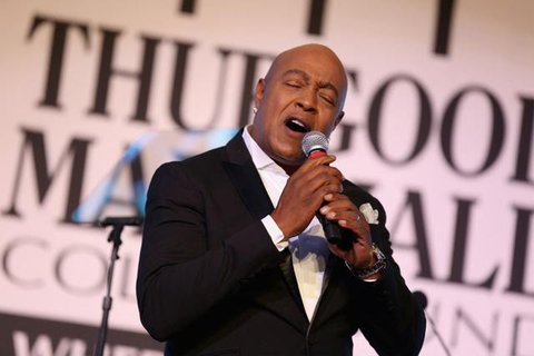 Peabo Bryson pada 2007. (Jeff Gentner / Getty Images North America / Getty Images via AFP)
