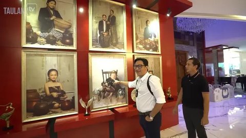 Potret Ruang Tamu Rumah Andhika Pratama dan Ussy Sulistiawaty (Foto: YouTube/TAULANY TV)