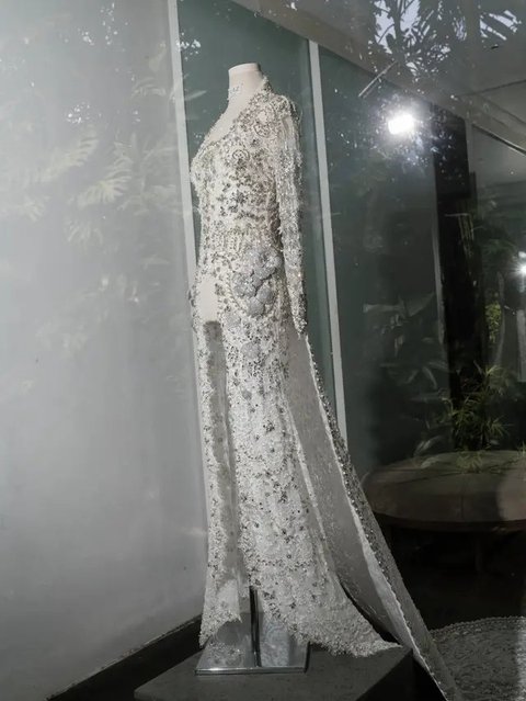 Detail Kebaya Akad Jennifer Coppen  (instagram.com/jennifercoppenreal20)