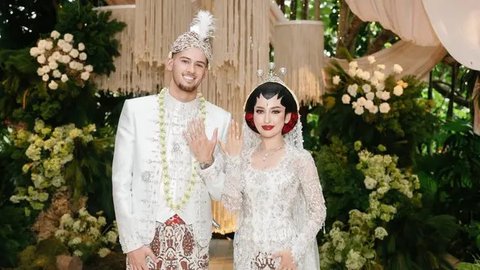 Detail Kebaya Akad Jennifer Coppen  (instagram.com/jennifercoppenreal20)
