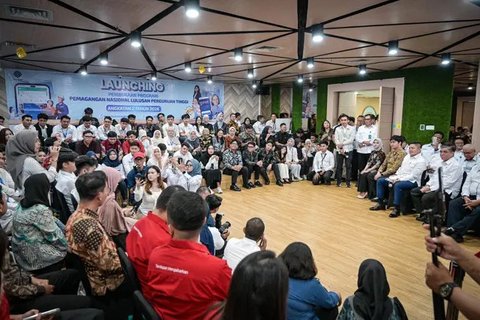 Town Hall Meeting peserta Magang Nasional di lingkungan Kementerian Komdigi di Jakarta Pusat, Jumat (13/02/2026).
