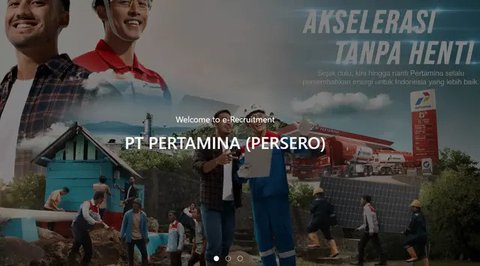 Peserta Magang Kerja PHR tengah berdiskusi dengan mentor saat studi lapangan (Foto: Pertamina)