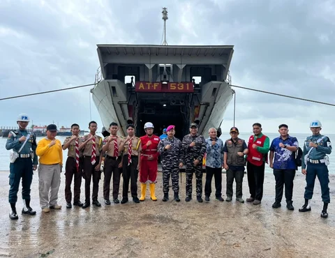 TNI AL kirim alat berat ke sumatra utara