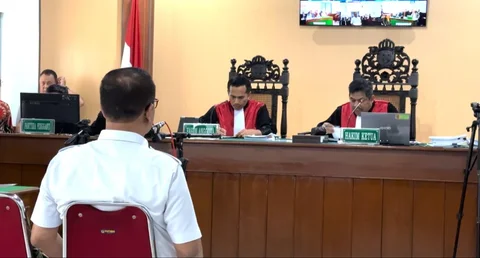 Eks Wakapolri Oegroseno Jadi Saksi Sidang Ijazah Jokowi