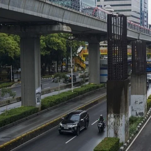 Masyarakat Jakarta kerap salah paham mengenai anggaran pembongkaran tiang monorel di HR Rasuna Said. Pemerhati menjelaskan, biaya bongkar tiang monorel sebenarnya jauh lebih kecil dari perkiraan publik, mengungkap estimasi anggaran sebenarnya.