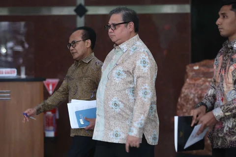 Menteri Koordinator (Menko) Bidang Perekonomian, Airlangga Hartarto menyambangi Gedung Merah Putih Komisi Pemberantasan Korupsi (KPK), Jakarta, Rabu (14/02/2026).
