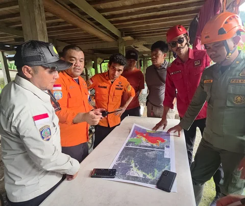 Tim pencari pesawat ATR 42-500 hilang kontak di maros