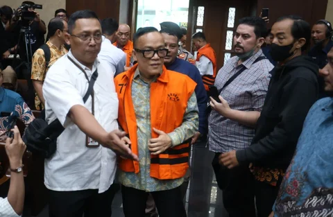 Wakil Menteri Ketenagakerjaan periode 2024&ndash;2025 Immanuel (Noel) Ebenezer Gerungan  saat mengikuti  sidang perdana kasus dugaan pemerasan dalam pengurusan sertifikat K3 di lingkungan Kemenaker di Pengadilan Tindak Pidana Korupsi pada PN Jakarta Pusat, Senin (19/01/2026).