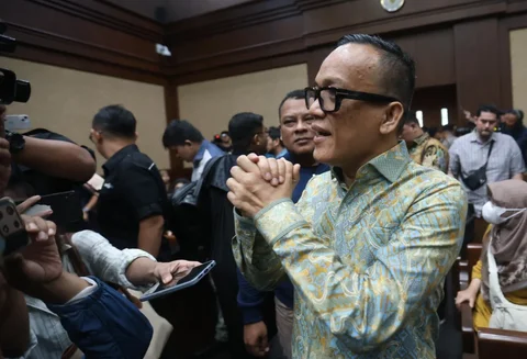 Wakil Menteri Ketenagakerjaan periode 2024&ndash;2025 Immanuel (Noel) Ebenezer Gerungan  saat mengikuti  sidang perdana kasus dugaan pemerasan dalam pengurusan sertifikat K3 di lingkungan Kemenaker di Pengadilan Tindak Pidana Korupsi pada PN Jakarta Pusat, Senin (19/01/2026).
