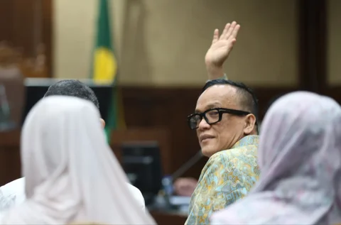 Wakil Menteri Ketenagakerjaan periode 2024&ndash;2025 Immanuel (Noel) Ebenezer Gerungan  saat mengikuti  sidang perdana kasus dugaan pemerasan dalam pengurusan sertifikat K3 di lingkungan Kemenaker di Pengadilan Tindak Pidana Korupsi pada PN Jakarta Pusat, Senin (19/01/2026).