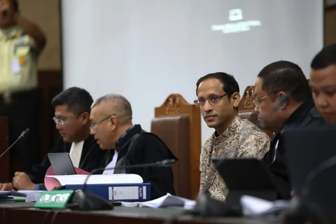 Terdakwa kasus dugaan korupsi dalam digitalisasi pendidikan pengadaan laptop Chromebook Nadiem Makarim saat mengikuti sidang lanjutan di Pengadilan Tipikor, Jakarta, Senin (19/1/2026)