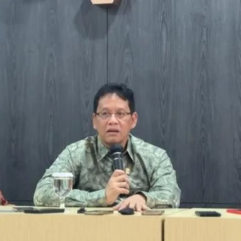 Menteri Keuangan (Menkeu) Purbaya Yudhi Sadewa memimpin sidang perdana debottlenecking di Kantor Pusat Kementerian Keuangan, Jakarta Pusat, Senin (23/12/2025). (Liputan6.com/Tira)