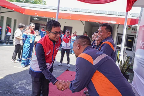 Jaga Pasokan BBM Saat Nataru, Awak Mobil Tangki Dapat Apresiasi dari Pertamina