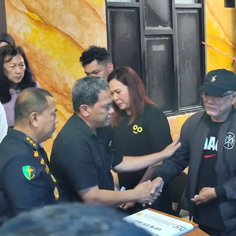 Penyerahan Jenazah Pramugari ATR 42-500