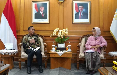 Menteri Kependudukan dan Pembangunan Keluarga Wihaji menerima audiensi Komnas Perempuan di kantor Kemendukbangga BKKBN Jakarta, Rabu (21/01/2026).