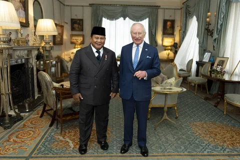 Presiden Indonesia Prabowo Subianto bersama  Raja Charles III selama audiensi di Istana St James di London, Inggris, Selasa (21/01/2026).