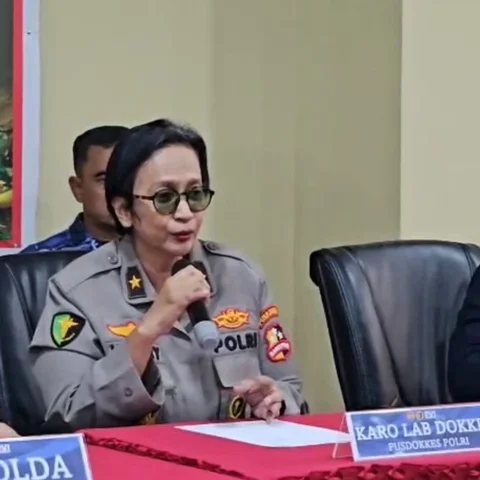 Tim DVI Identifikasi Korban Pesawat ATR