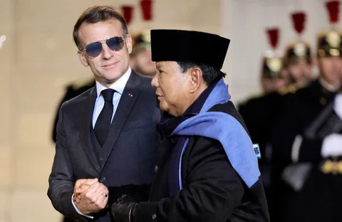 Presiden Prabowo Subianto saat melakukan  pertemuan dengan Presiden Prancis Emmanuel Macron di Istana Elysee di Paris, Prancis, Jumat (23/01/2026) waktu setempat.