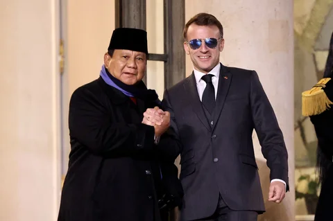 Presiden Prabowo Subianto saat melakukan  pertemuan dengan Presiden Prancis Emmanuel Macron di Istana Elysee di Paris, Prancis, Jumat (23/01/2026) waktu setempat.