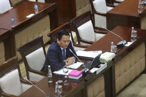 Calon Deputi Gubernur Bank Indonesia Thomas Djiwandono  mengikuti uji kelayakan dan kepatutan calon Deputi Gubernur Bank Indonesia di ruang Komisi XI DPR, Kompleks Parlemen, Senayan, Jakarta, Senin (26/1/2026).