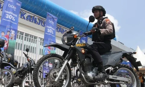 Kepolisian Resor Malang menyiapkan patroli keliling dan ribuan personel gabungan untuk Pengamanan Arema Persik di Stadion Kanjuruhan, mengantisipasi potensi gangguan keamanan dan menjaga ketertiban jalannya laga sengit tersebut.