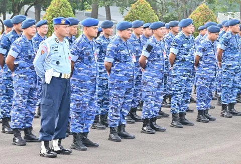 Prajurit TNI Angkatan Udara mengikuti Apel Luar Biasa awal tahun 2026 di Lapangan Apel Makoopsudnas Halim Perdanakusuma Jakarta Timur.