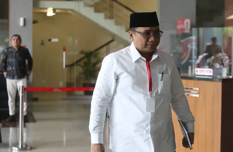 Tersangka kasus dugaan korupsi kuota haji dan penyelenggaraan ibadah haji Yaqut Cholil Qoumas saat memenuhi panggilan KPK di Gedung Merah Putih KPK, Jakarta, Jumat (30/1/2026)
