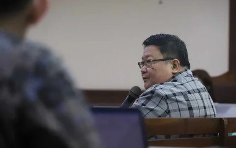 Ahli hukum perdata Gunawan Widjaja memberikan keterangan dalam sidang gugatan di Pengadilan Negeri Jakarta Pusat, Rabu (07/01/2026).