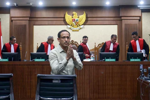 Mantan Mendikbudristek Nadiem Anwar Makarim usai menjalani sidang perkara dugaan korupsi pengadaan laptop Chromebook dan Chrome Device Management (CDM) di Pengadilan Tipikor Jakarta, Kamis (8/1/2026).