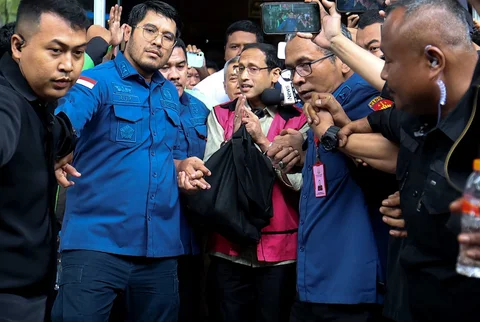 Mantan Mendikbudristek Nadiem Anwar Makarim usai menjalani sidang perkara dugaan korupsi pengadaan laptop Chromebook dan Chrome Device Management (CDM) di Pengadilan Tipikor Jakarta, Kamis (8/1/2026).