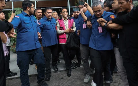 Mantan Mendikbudristek Nadiem Anwar Makarim usai menjalani sidang perkara dugaan korupsi pengadaan laptop Chromebook dan Chrome Device Management (CDM) di Pengadilan Tipikor Jakarta, Kamis (8/1/2026).