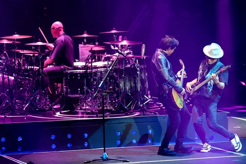 Grup band  Padi Reborn saat  Konser Dua Delapan yang digelar pada Sabtu (31/02/2026) malam di Tennis Indoor Senayan, Jakarta