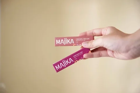 Majika Caramel Dreams dan Majika Unicorn Kiss.