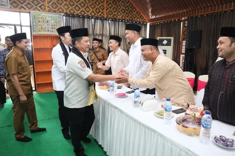 Kasatgas Tito pada forum Silaturahmi Pimpinan MPR RI dengan Ulama Aceh di Dayah Mahyal Ulum Al Aziziyah