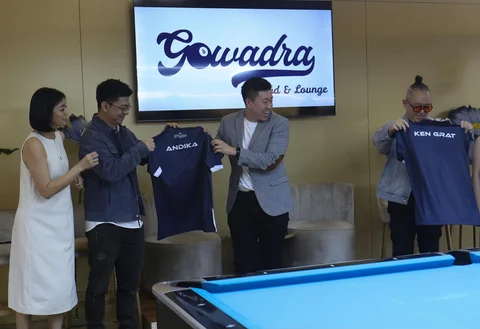 (dari kiri) Founder &amp;amp;amp; Vision Driver Yovita Lesmana,  Founder Gowadra Tinggo Xiao, General Manager Community Development TACO Andika Tjandra dan arsitek Revano Satria (RSI Group) saat jumpa pers di Gowada Billiard di PIK 2 Jakarta, Rabu (11/02/2026).