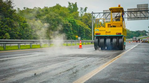 Tol Solo-Ngawi Bersolek