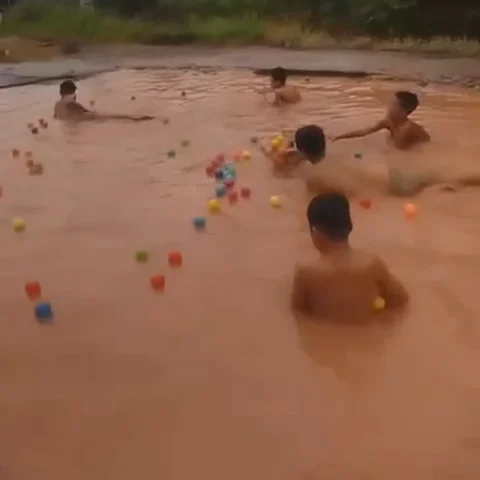 Warga Lampung Timur Protes Keras