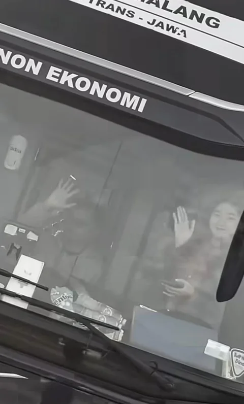 Lambaian Terakhir Naura Pramugari Bus Indorent Kecelakaan di Tol Solo-Ngawi