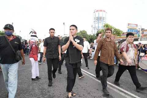 Kaesang kirab budaya