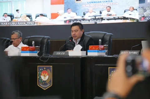 Sekjen Kemendagri Tomsi Tohir saat membuka Rakor Pengendalian Inflasi