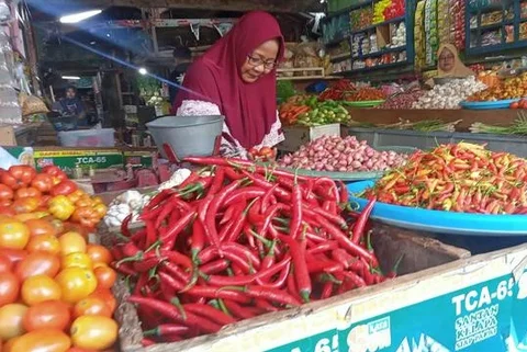 Harga cabai rawit di Pasar Induk Banyuwangi naik 3 kali lipat. (Hermawan Arifianto/Liputan6.com)