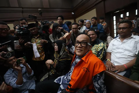 Terdakwa kasus dugaan pemerasan dalam pengurusan sertifikat K3 di Kementerian Ketenagakerjaan Immanuel Ebenezer bersiap untuk menjalani sidang lanjutan di Pengadilan Tipikor, Jakarta, Senin (02/02/2026).