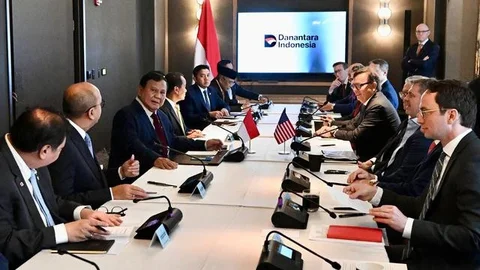 Presiden Prabowo Subianto bertemu dengan 12 pimpinan perusahaan investasi global disela-sela kunjungan kerja di Washington DC, Amerika Serikat (AS). (Biro Pers)
