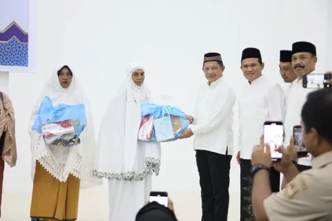Kasatgas Tito Buka Puasa Bersama Masyarakat Pidie Jaya