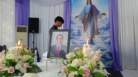 John Tobing Disemayamkan di Rumah Duka Arimatea RS Bethesda (Foto: Kukuh/Liputan6.com)