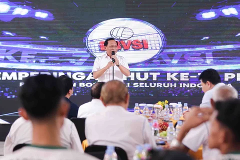 Ketua Umum Persatuan Bola Voli Seluruh Indonesia (PBVSI). Imam Sudjarwo memberikan sambutan saat kegiatan syukuran HUT ke-71 PBVSI di Gedung Serbaguna Padepokan Voli Sentul, Bogor, Kamis (26/2/2026).